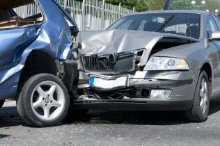 Czy wypadek w drodze do pojazdu, to wypadek w drodze do pracy?