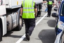 Czy straż miejska ma prawo zatrzymywać ciężarówki?
