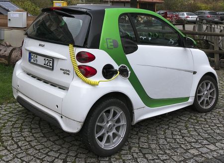 Szwajcaria przewiduje ograniczenia w użytkowaniu samochodów elektrycznych